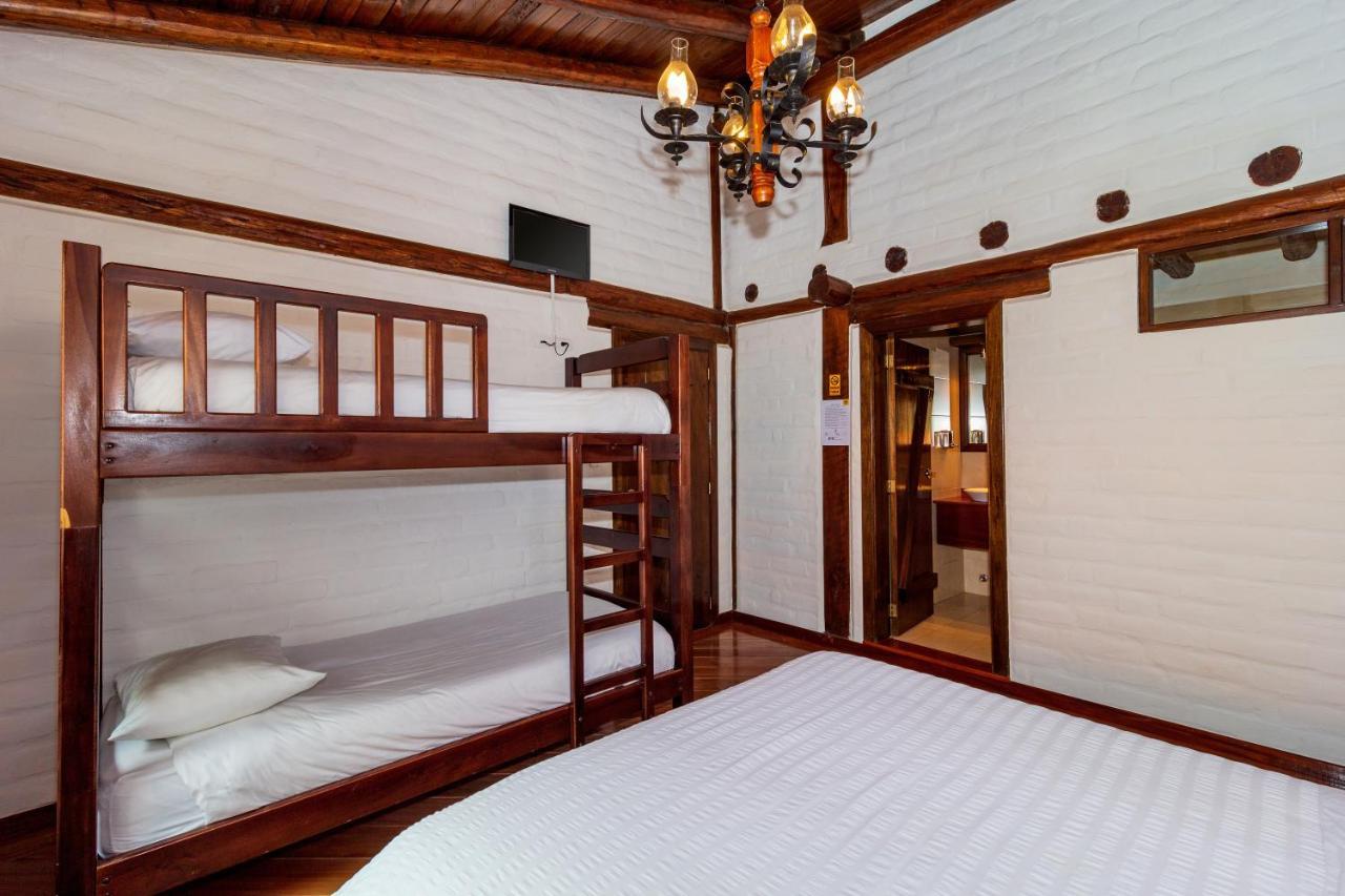 Hotel Ile Baños Buitenkant foto