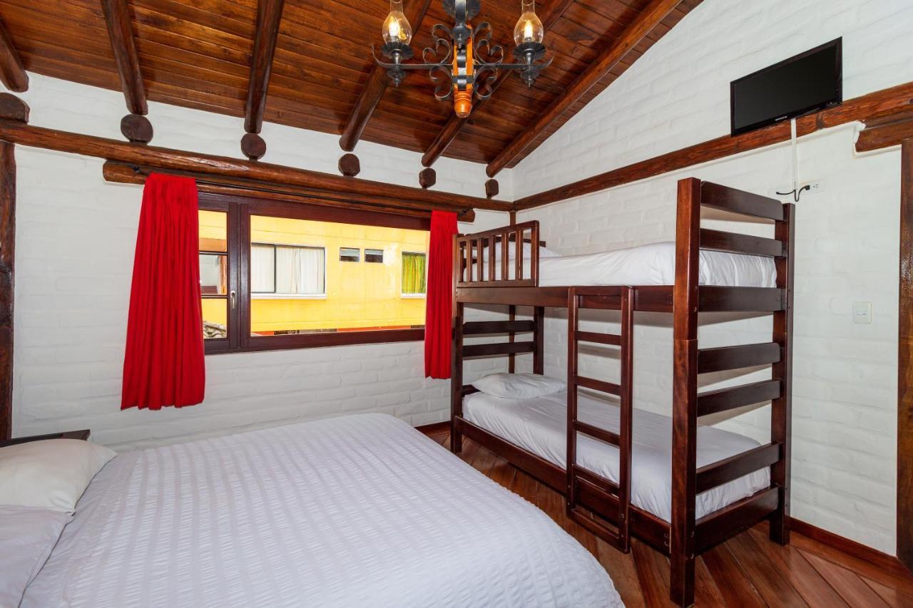 Hotel Ile Baños Buitenkant foto