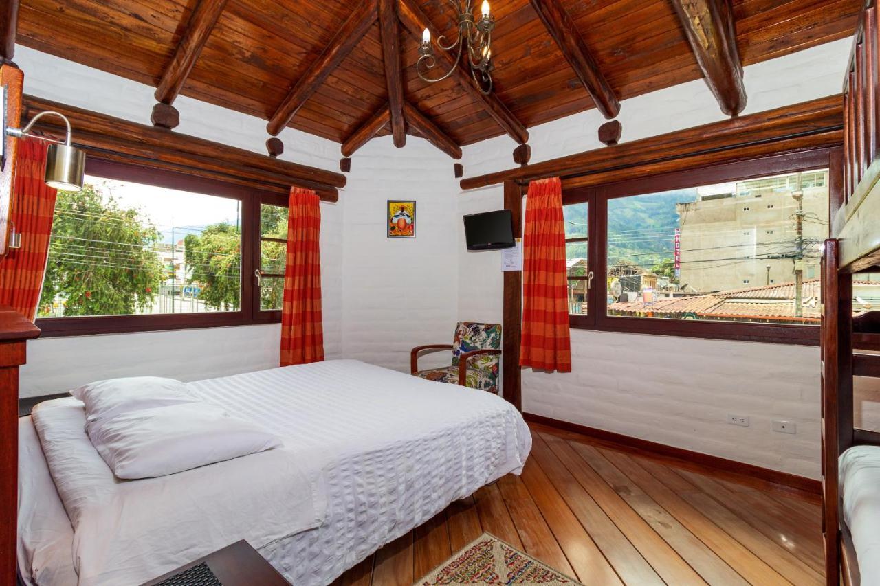 Hotel Ile Baños Buitenkant foto