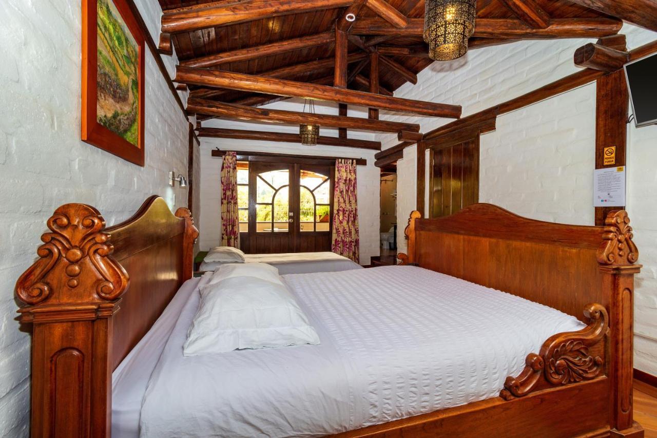 Hotel Ile Baños Buitenkant foto