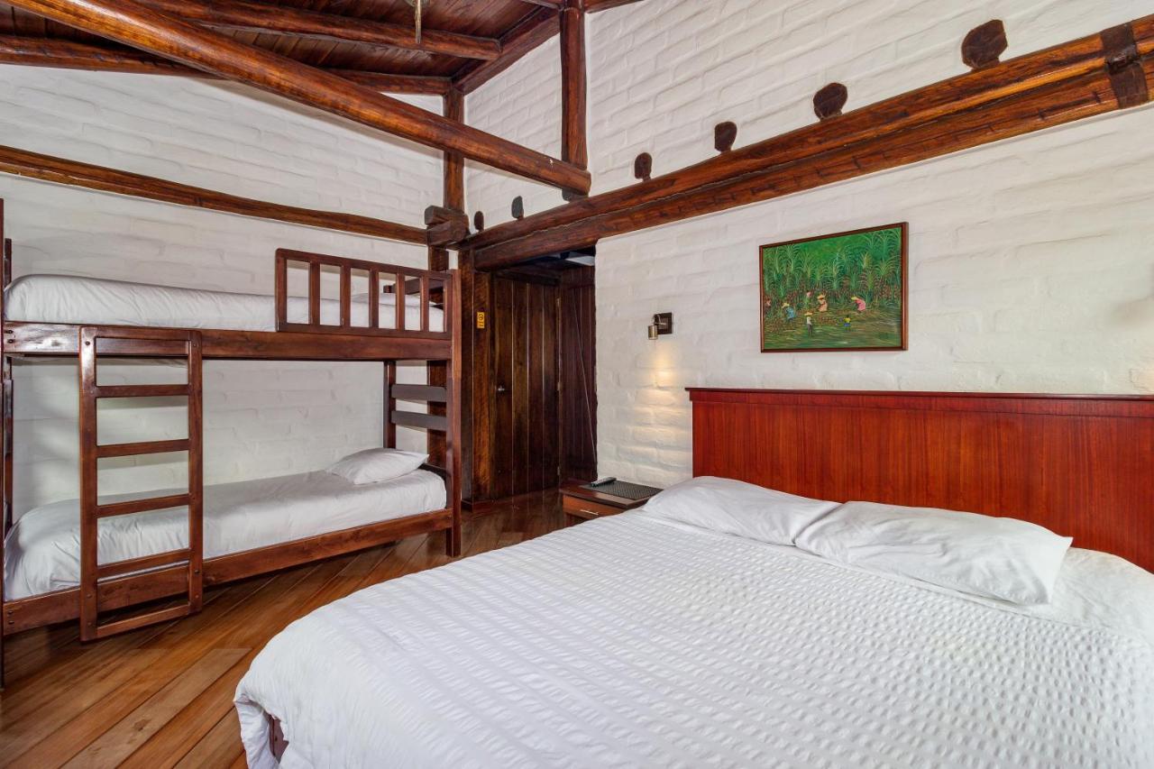 Hotel Ile Baños Buitenkant foto